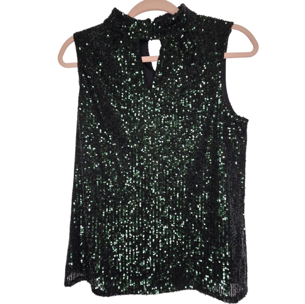 Cable & Gauge sleeveless mock turtleneck sequined top in emerald green
